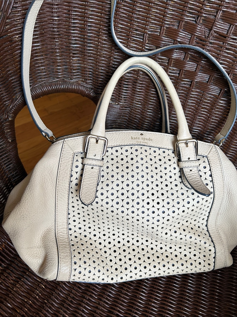 Kate spade handbag with detachable shoulder strap, like new